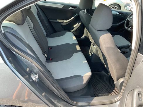 Used 2017 Volkswagen Jetta S w/ Jetta S Cold Weather Package FWD image 17