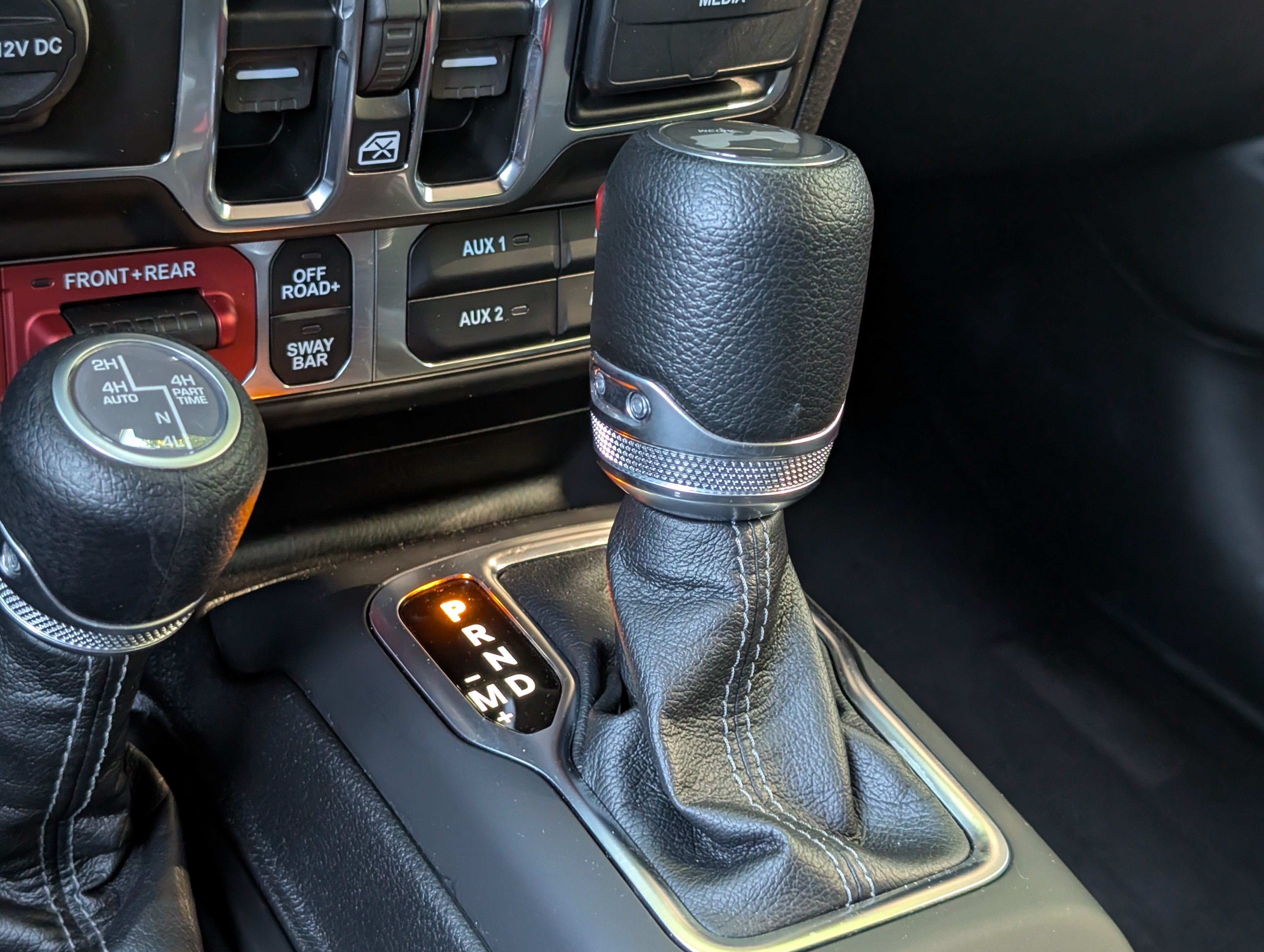 Used 2025 Jeep Wrangler Unlimited Rubicon 4xe AWD/4WD image 30