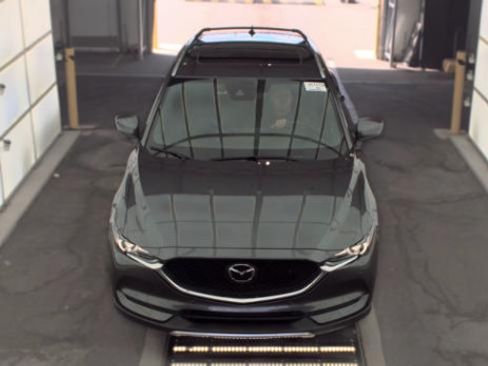 Used 2021 MAZDA CX-5 Signature AWD/4WD image 2