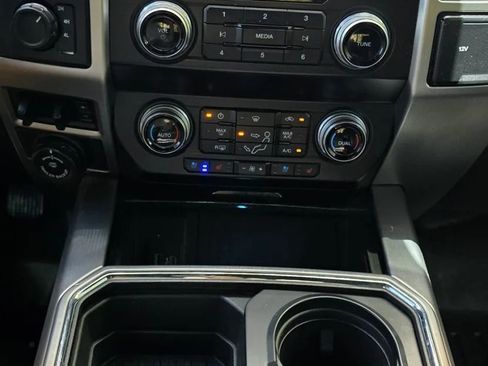 Used 2020 Ford F350 Platinum AWD/4WD image 9