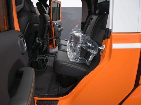 New 2026 Jeep Gladiator Sport AWD/4WD image 13