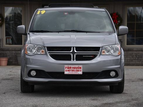 Used 2019 Dodge Grand Caravan SXT image 8