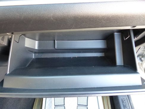 Used 2021 Ford Explorer XLT w/ Equipment Group 202A image 45