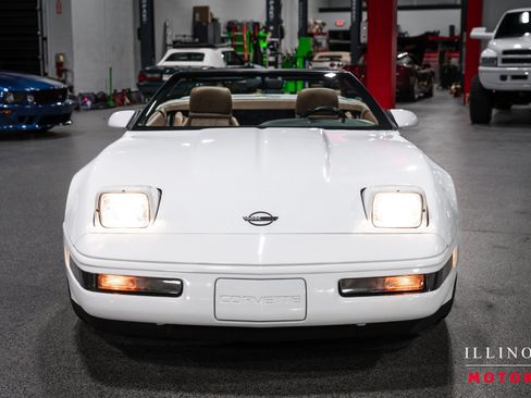 Used 1991 Chevrolet Corvette Convertible RWD image 8