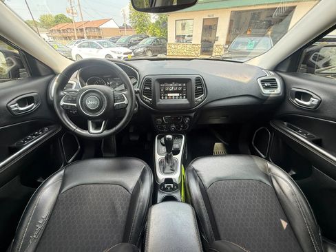 Used 2018 Jeep Compass Latitude w/ Popular Equipment Group AWD/4WD image 27