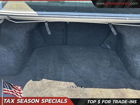 Used 2017 Nissan Altima 2.5 SR FWD image 11