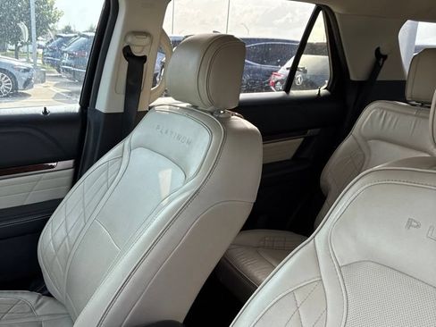 Used 2016 Ford Explorer Platinum AWD/4WD image 4