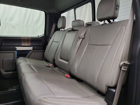 Used 2019 Ford F150 Lariat AWD/4WD image 9