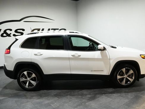Used 2020 Jeep Cherokee Limited image 6