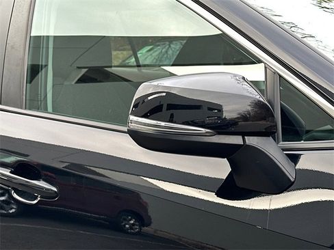 Certified 2022 Toyota RAV4 XLE w/ Convenience Package image 10