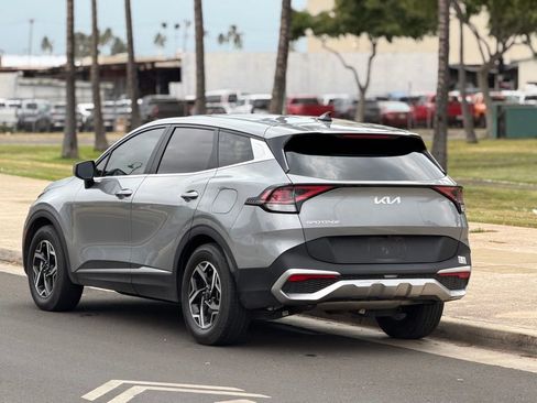 Used 2023 Kia Sportage LX FWD image 3