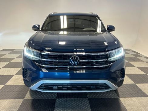 Certified 2023 Volkswagen Atlas Cross Sport SE FWD image 2