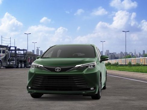 New 2026 Toyota Sienna XLE image 3