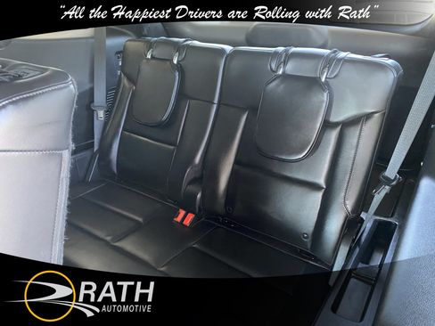 Used 2023 Ford Explorer XLT w/ Equipment Group 202A AWD/4WD image 20