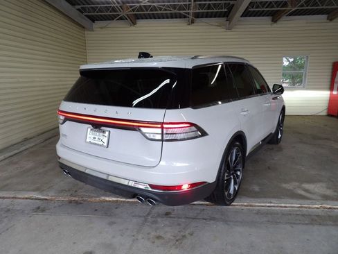 Used 2025 Lincoln Aviator Reserve w/ Equipment Group 201A AWD/4WD image 6