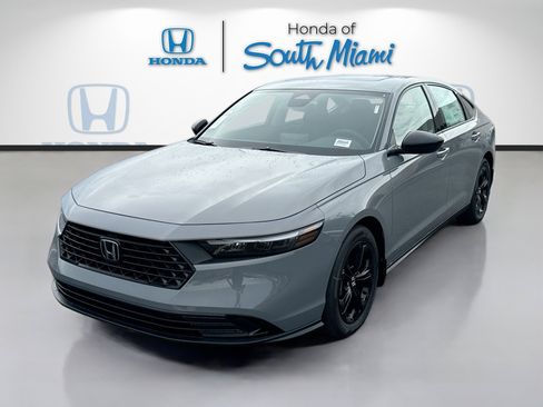 New 2025 Honda Accord SE image 3