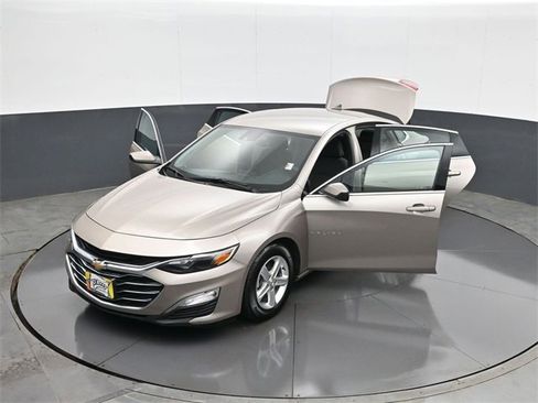 Used 2024 Chevrolet Malibu LS image 30
