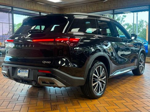 Used 2024 INFINITI QX60 Sensory AWD/4WD image 8