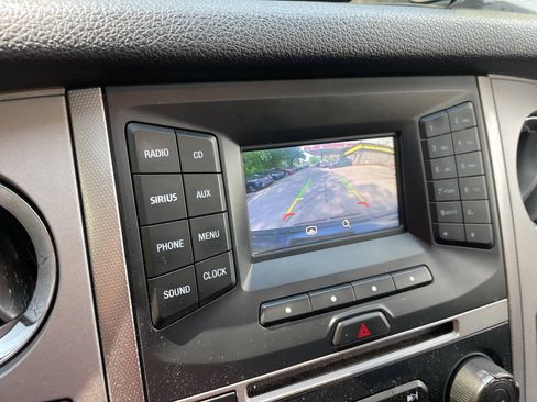 Used 2017 Ford Expedition XLT AWD/4WD image 16