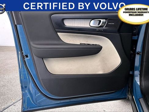 Used 2023 Volvo XC40 B5 Ultimate w/ Protection Package Premier image 23