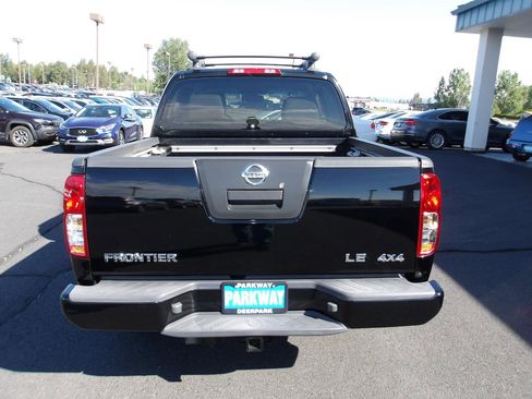 Used 2007 Nissan Frontier LE w/ Rockford Fosgate Pkg AWD/4WD image 4