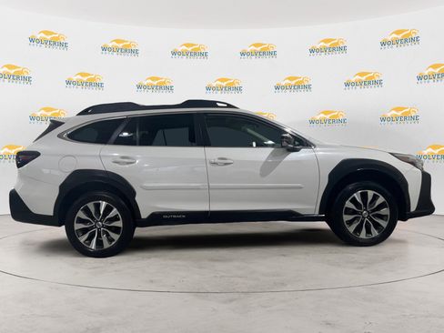 Used 2023 Subaru Outback Limited image 6