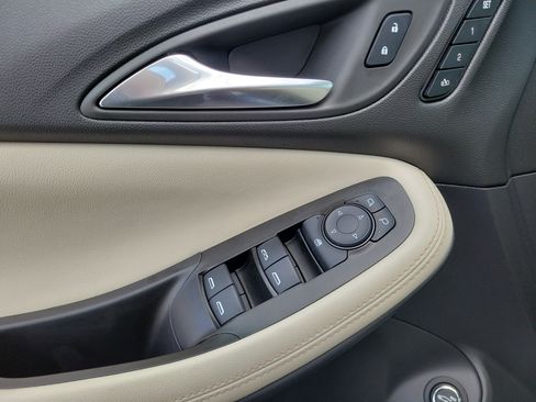 Used 2026 Buick Encore GX Avenir w/ Avenir Technology Package FWD image 13