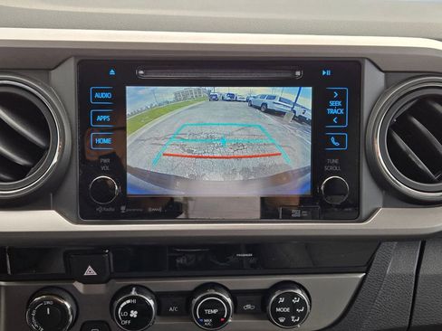 Used 2017 Toyota Tacoma SR5 w/ Tow Package image 21