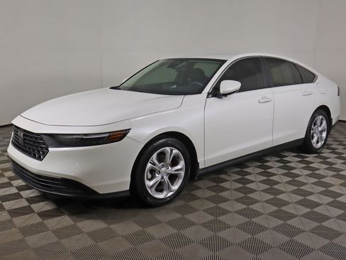 Used 2025 Honda Accord LX image 5