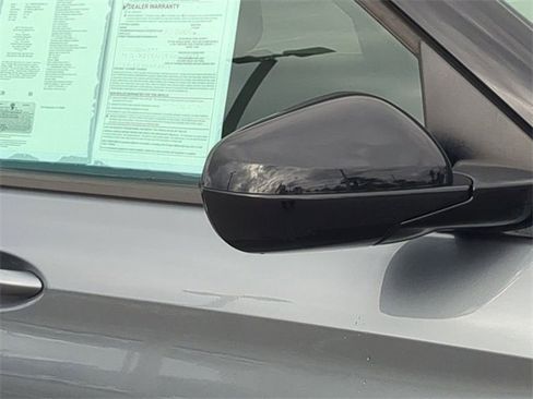 Used 2021 Chevrolet TrailBlazer RS w/ Technology Package image 12