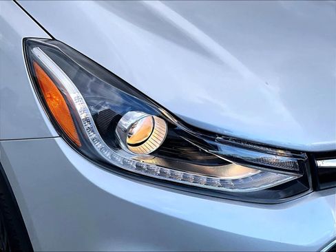 Certified 2022 Chevrolet Trax LT w/ Sport Edition image 31