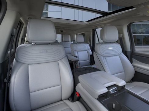 New 2026 Ford Expedition Platinum w/ Platinum Ultimate Package image 10