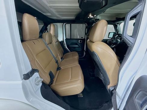 Used 2021 Jeep Wrangler Unlimited Rubicon AWD/4WD image 29