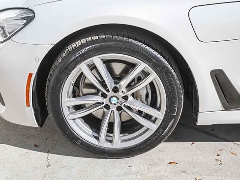 Used 2017 BMW 740e xDrive image 9