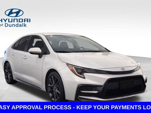 Used 2023 Toyota Corolla SE FWD image 3