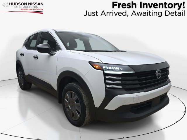 Used 2025 Nissan Kicks S FWD 360° Tour