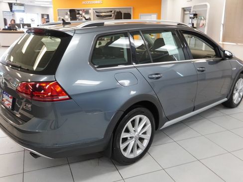 Used 2017 Volkswagen Golf Alltrack AWD/4WD image 15