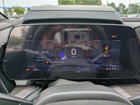 New 2025 Chevrolet Suburban Premier image 30