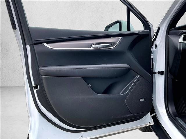 Used 2025 Cadillac XT5 Luxury FWD image 18