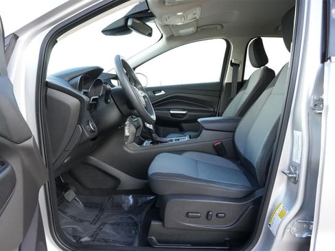 Used 2018 Ford Escape SE w/ Ford Safe & Smart Package image 17
