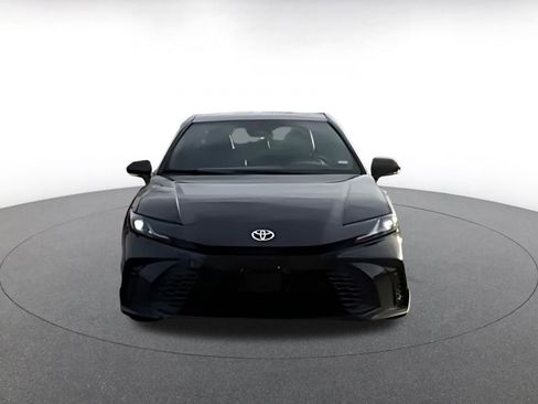 Used 2025 Toyota Camry SE image 15