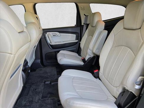 Used 2009 Chevrolet Traverse LTZ FWD image 18