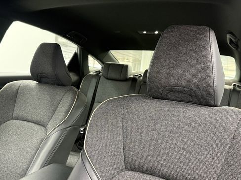 Used 2023 Toyota Crown XLE image 18