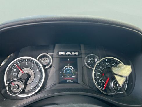 Certified 2025 RAM 1500 Big Horn image 12