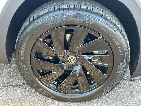 New 2026 Volkswagen Atlas SE image 6