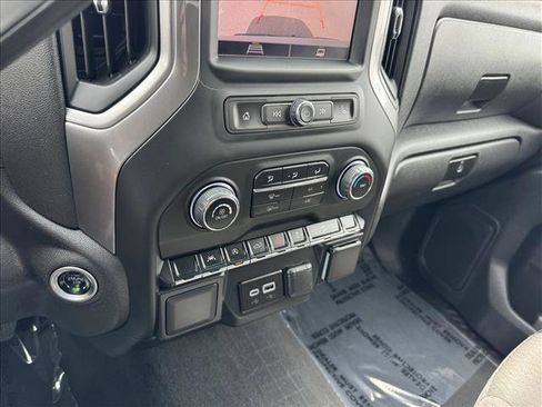 Used 2024 Chevrolet Silverado 1500 Custom Trail Boss w/ LPO, Dark Essentials Package AWD/4WD image 15
