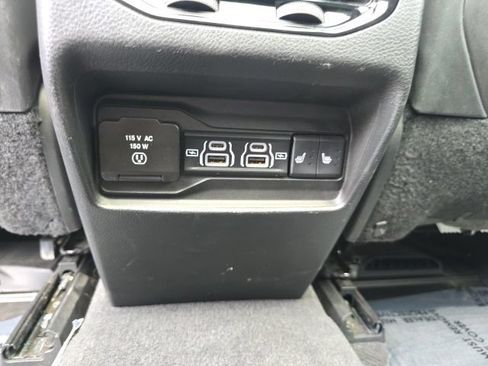 Used 2022 Jeep Grand Cherokee Limited w/ Trailer Tow Prep Group (B) AWD/4WD image 23