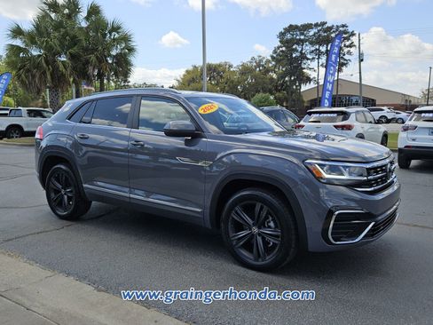 Used 2021 Volkswagen Atlas Cross Sport SE w/ Panoramic Sunroof Package image 7