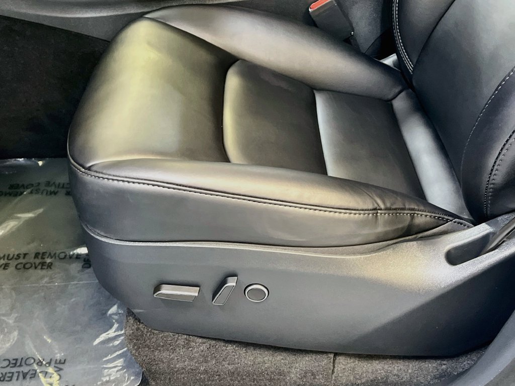 Used 2023 Tesla Model Y 2WD image 18