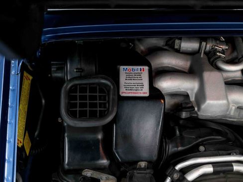 Used 1997 Porsche 911 Carrera RWD image 86